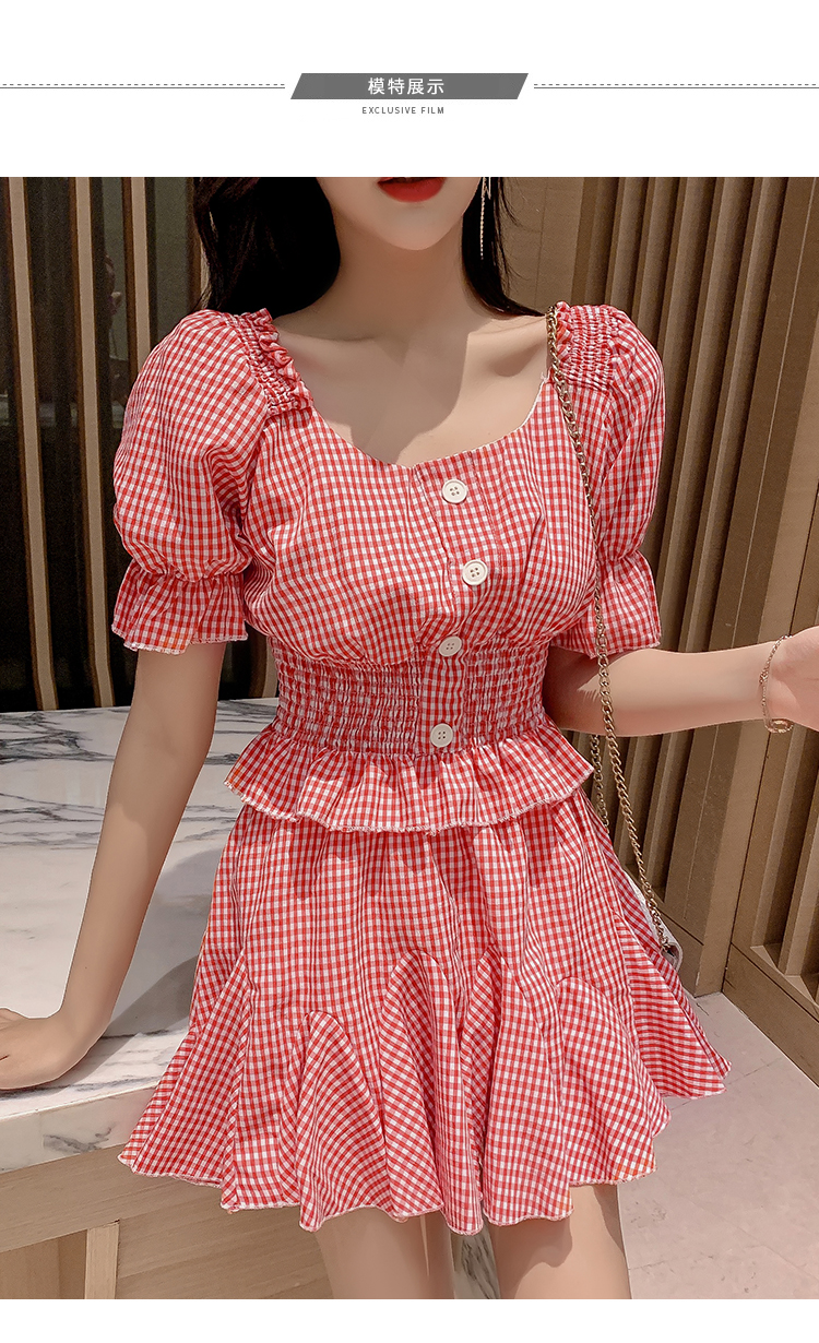VK旗艦店 韓系格子荷葉邊短款上衣半身裙套裝短袖裙裝