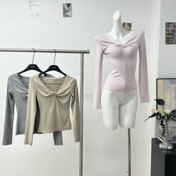 Lin Xiaxia's Heartbeat Diary' Versatile Slimming Lace-Trimmed Inner Wear Women's Designer Twist-Knot Base Shirt Top