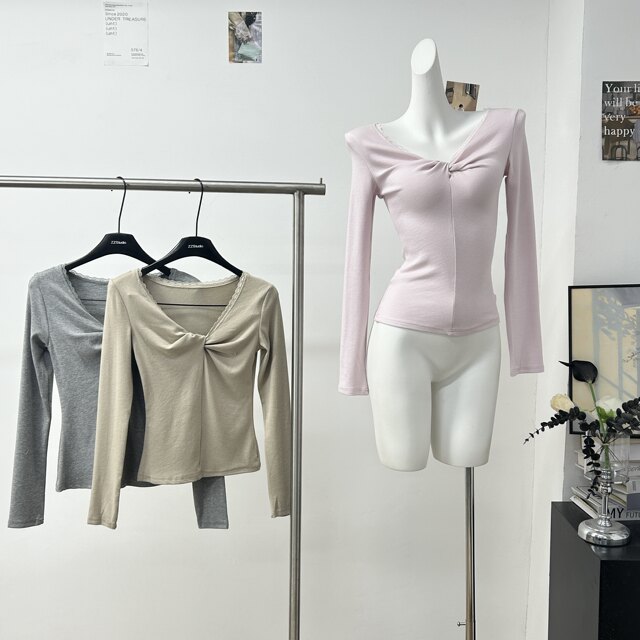 Lin Xiaxia's Heartbeat Diary' Versatile Slimming Lace-Trimmed Inner Wear Women's Designer Twist-Knot Base Shirt Top