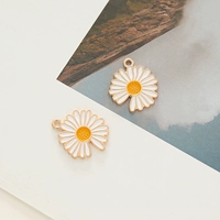 2 золотые хризантемы