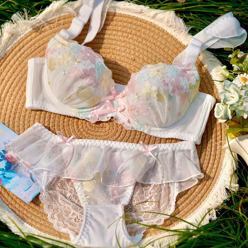 Japanese Style Cdefgh Thin Cup Floral Embroidery Large Cup Lingerie Set, Candy Pure Desire Style, Large Bust Push-Up Plus Size Bra Set