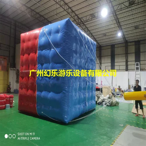 Плавающая целевая надувная целевая стрельба по цели перетаскивание целевого перетаскивания военного корабля отражает мяч и моделирование шариков вода плавающие тела