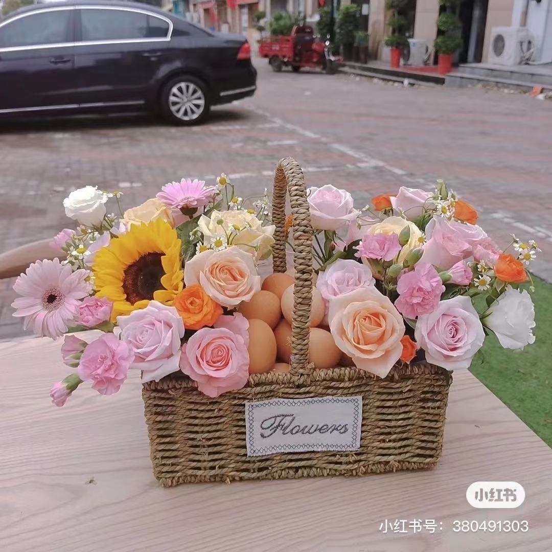 Straw flower basket vine weaving flower pot willow weaving hand flower basket bamboo weaving dried flower flower arrangement small basket souvenir basket