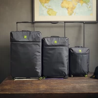 Черный универсальный чемодан