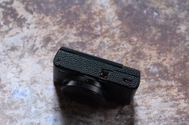 Sony Sony RX100M5A4 thân máy veneer thẻ đen RX100M6 trượt dán da retro bảo vệ da - Phụ kiện máy ảnh kỹ thuật số balo máy ảnh canvas
