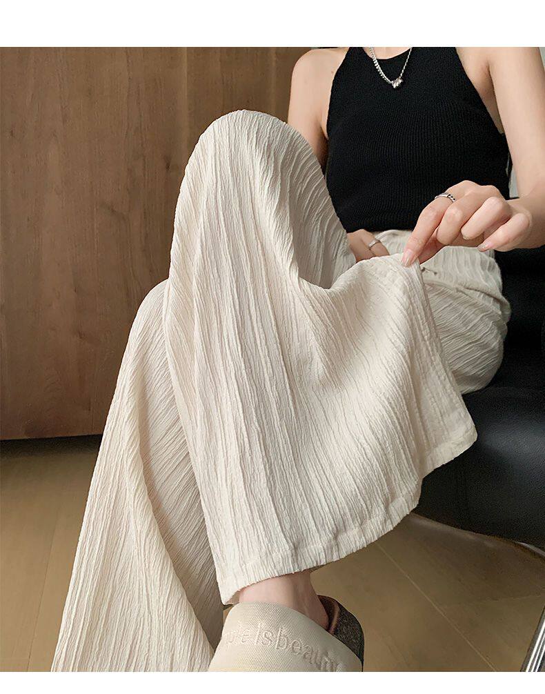 翠博妮女装的LOGO