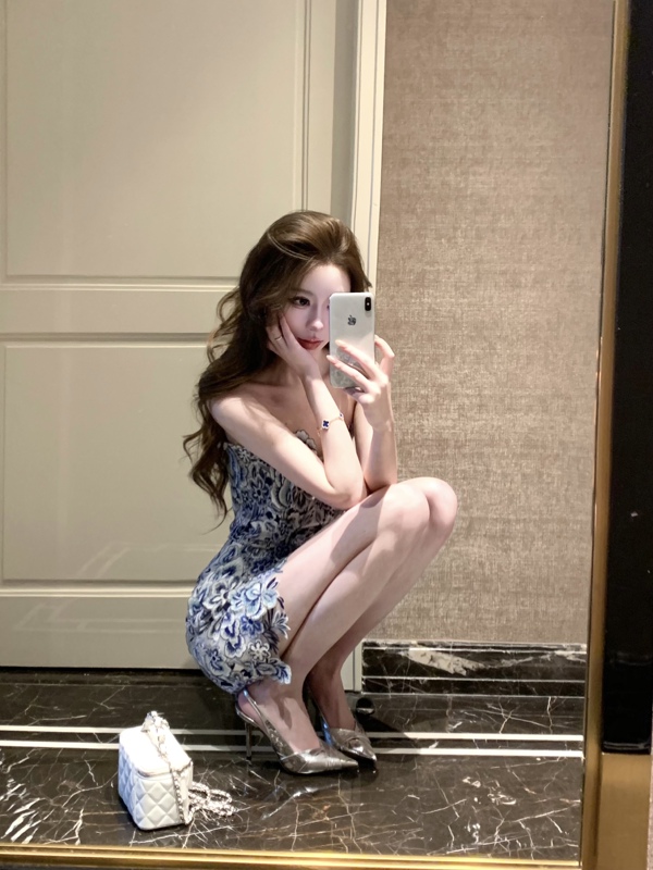 Fuujane Blue and White Porcelain High-End Applique Hollow Lace Cool Fishbone Strapless Dress Fuujane Blue and White Porcelain High-End Applique Hollow Lace Cool Fishbone Strapless Dress