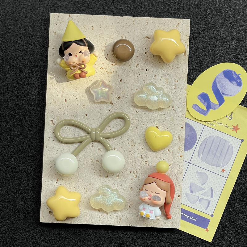 Crocs Shoe Accessories: Jumping Star Crying Baby Cartoon Cute Shoe Charms, Creative Shoe Clips, DIY Compatible with Crocs, High-End Feel