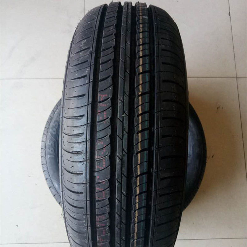 Lốp mới được đánh bóng 215 / 55R17 225 / 55r17 225 / 50R17 215 / 50r17 Đặc biệt giá rẻ lốp xe ô tô giá rẻ