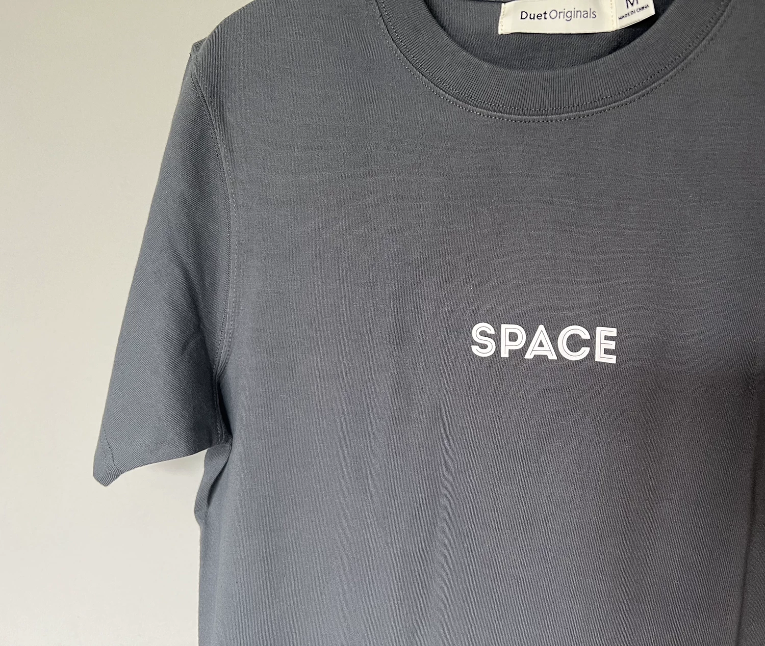 Футболка из углеродного хлопка с печатью на спине DUET Originals Original Need More Space Astronaut Carbon Cotton Full Cotton Back Printing T-shirt