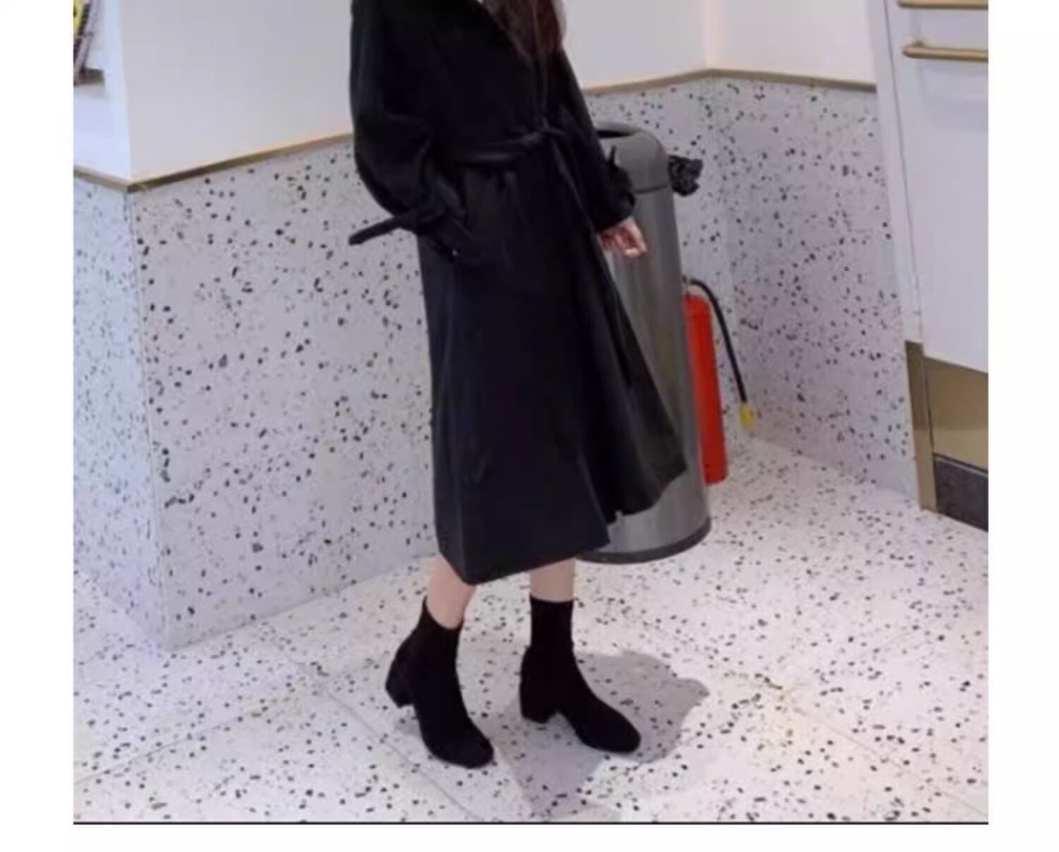 Стрейч ботинки/носки сапоги 香港春秋季厚跟马丁短靴女真皮新方趾高跟裸靴麂皮弹力修身靴