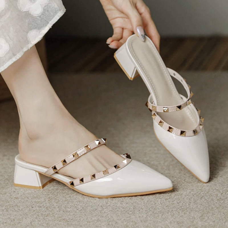 Hong Kong Pointed Toe Chunky Heel High-End Closed-Toe Slip-On Women's 2026 Summer Mid-Heel Studded French Style Outdoor Half-Slippers Hong Kong Pointed Toe Chunky Heel High-End Closed-Toe Slip-On Women's 2026 Summer Mid-Heel Studded French Style Outdoor Half-Slippers