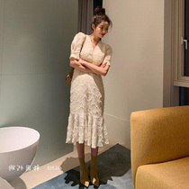 2021 New cold style womens high sense of Platycodon grandiflorum French dress light mature style retro lace dress summer