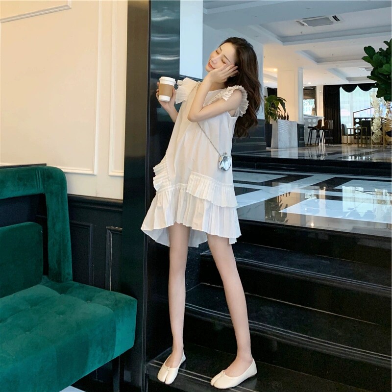 Small 2022 summer women's French style loose and thin fairy super fairy forest lotus leaf sleeve white dress