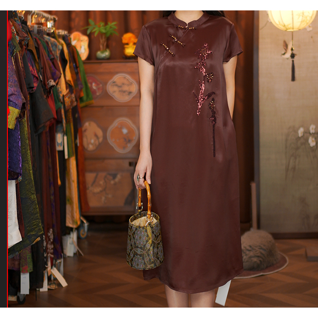 Pei Wang Xinglan (Red Coffee Color) Jacquard Vintage Women's Round-Neck Diagonal Button Embroidered Short-Sleeve Dress Pei Wang Xinglan (Red Coffee Color) Jacquard Vintage Women's Round-Neck Diagonal Button Embroidered Short-Sleeve Dress