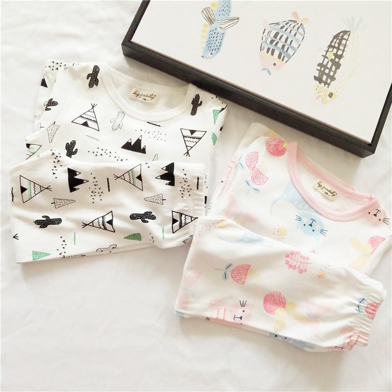 Các mẫu được đề xuất 18 tuổi mùa thu quần áo trẻ em mới cho bé trai và bé gái quần áo cotton mùa thu quần dài hai mảnh quần áo trẻ em cao cấp