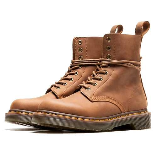 Martens, коричневые дышащие демисезонные короткие сапоги в английском стиле для путешествий подходит для мужчин и женщин, в британском стиле, из натуральной кожи