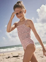 Розовый разбитый цветок