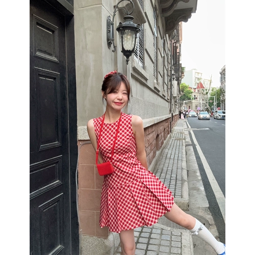 Красное цветное летнее платье-комбинация, приталенная юбка, мини-юбка, плиссированная юбка, А-силуэт