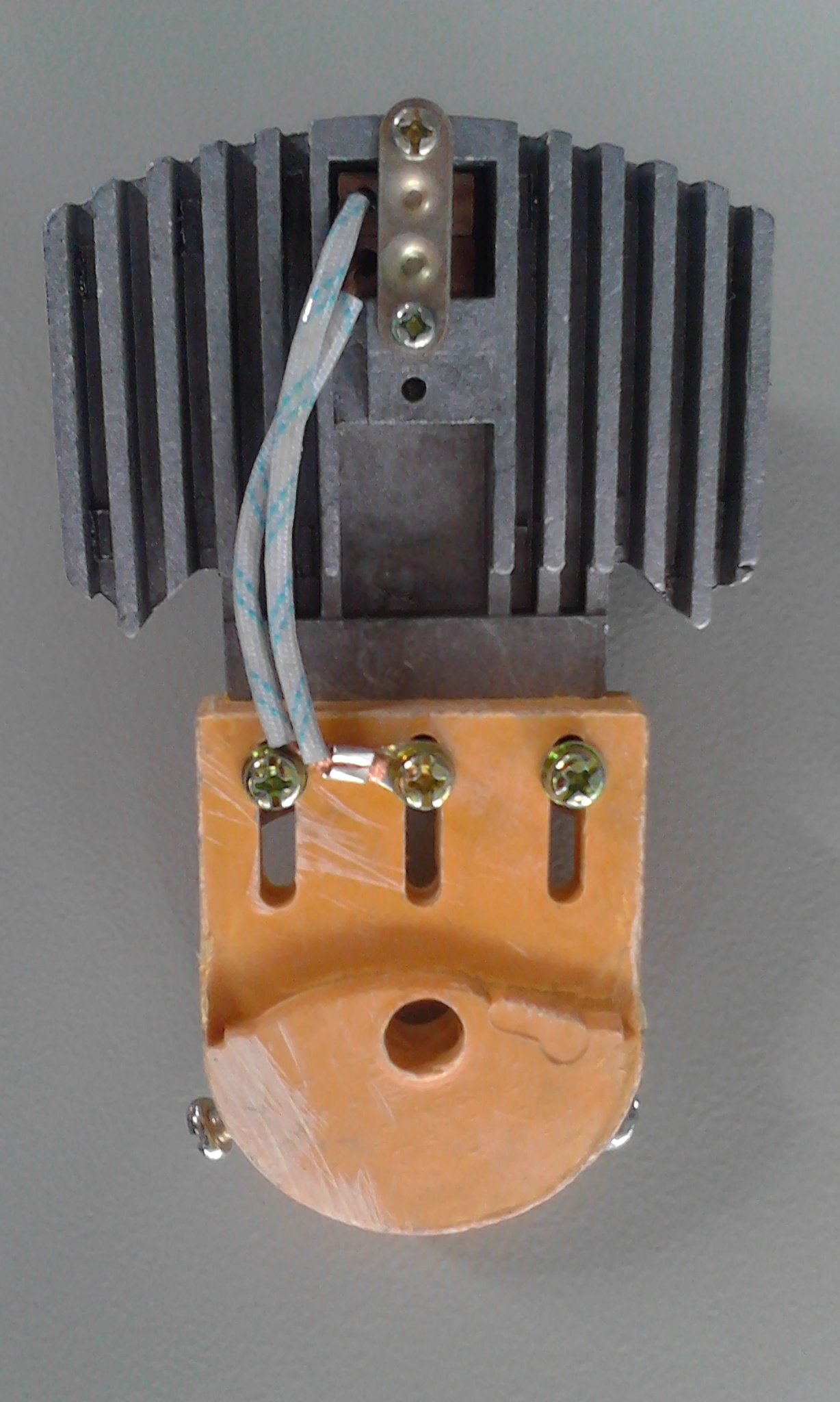 Shanghai full pressure regulator accessories TDGC2-5KVA TSGC2-30KVA special carbon brush