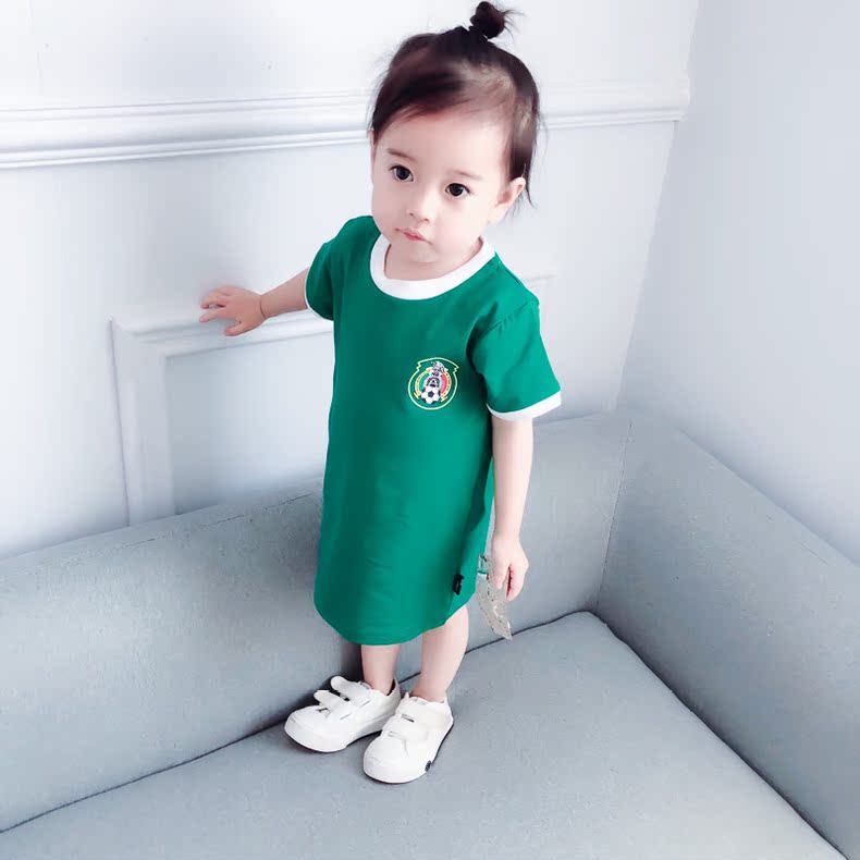 Cô gái ngắn tay váy mùa hè phong cách mới bé gái váy 2 trẻ em 2018 World Cup T-Shirt 1-3 tuổi 4