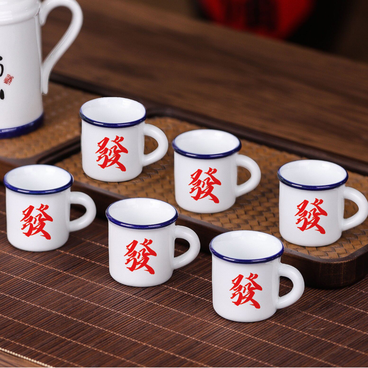 特小带酒杯陶瓷超小一口怀旧杯子拇指复古陶瓷把袖珍酒盅杯迷你闷
