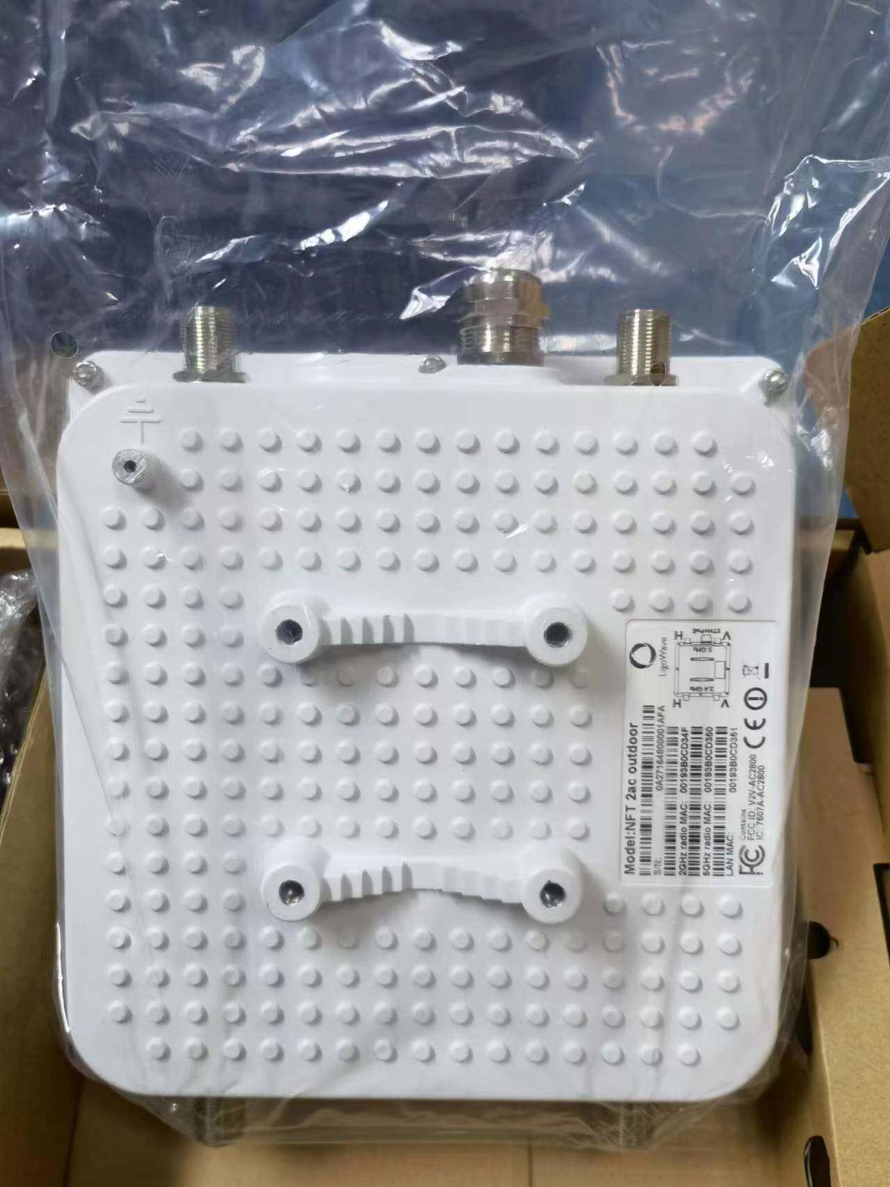 Сетевой мост nft 2ac outdoor宾馆酒店学校高密度人群双频室外千兆wifi覆盖ap