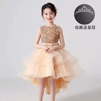 A88 Champagne Drag подписывается на корону