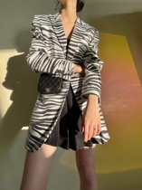 MXU Modern era Spring and Autumn new fashionable bi defeat Japan imported limited sequin zebra pattern blazer women