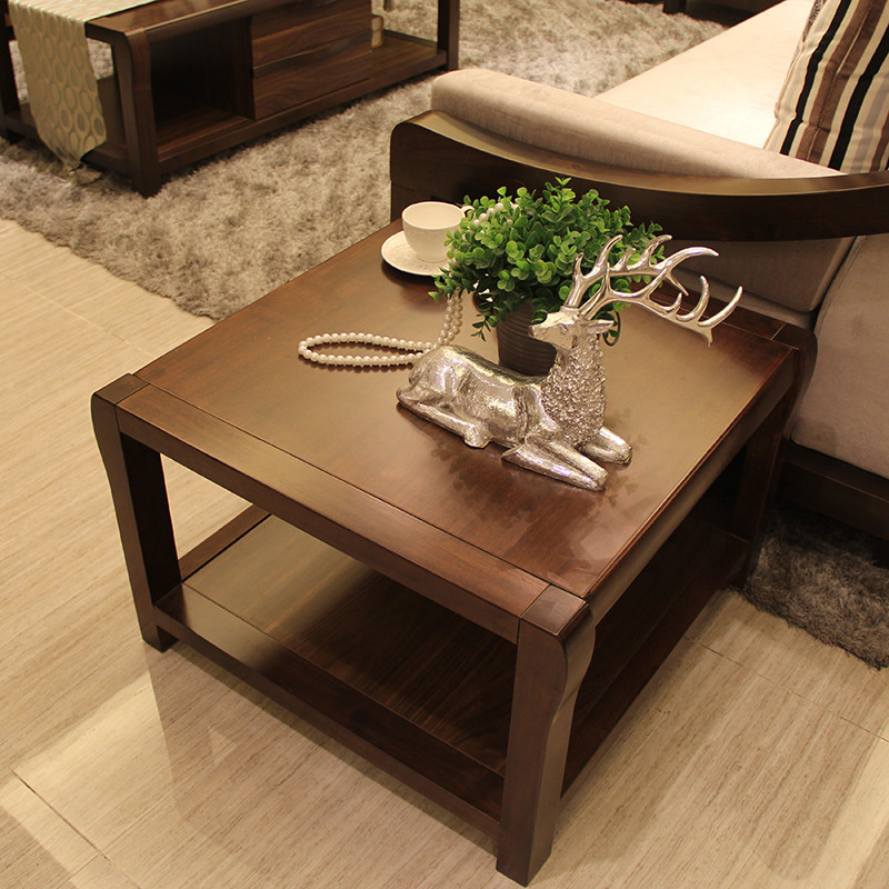 ŷ�����ں����ڽ�ɫС����K9306