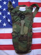 Кожаный мешок для воды 美国原产四色丛林迷彩 驼峰camelbak水袋包