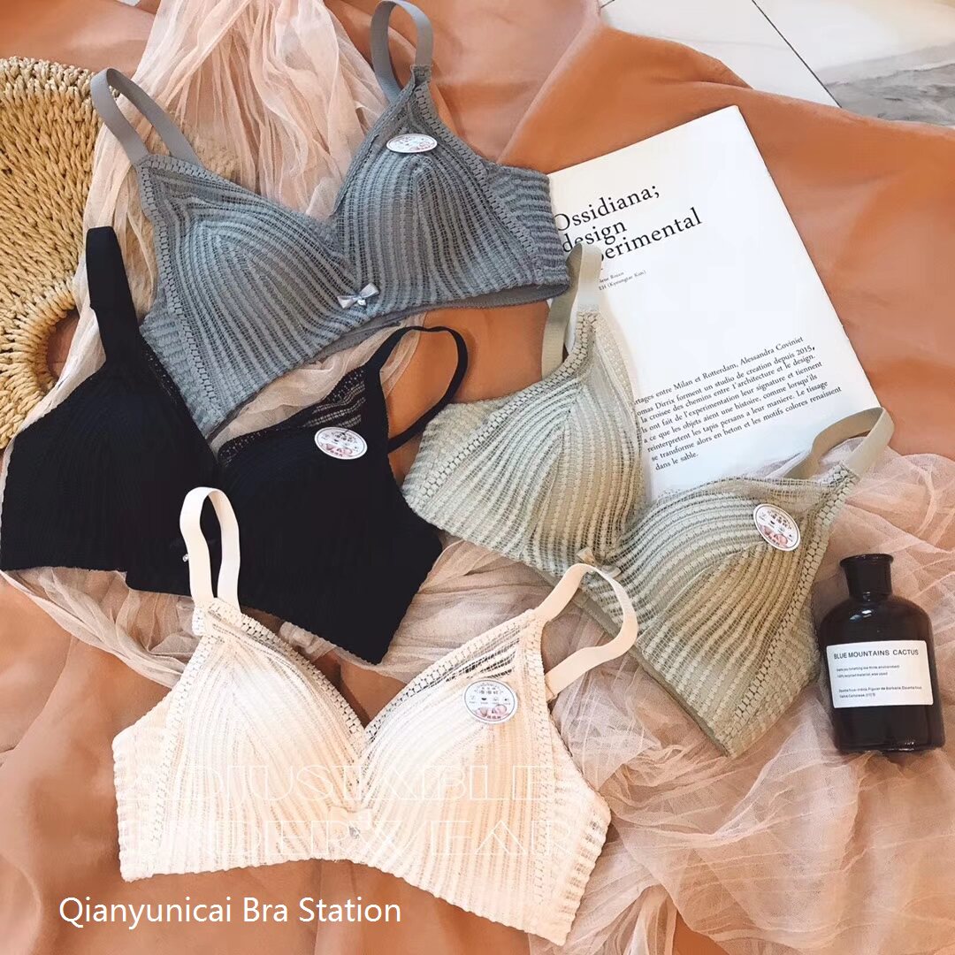 Underwear women's no rims lace deep V tube top without traces on the support gathered bra to receive the auxiliary breast adjustment underwear set