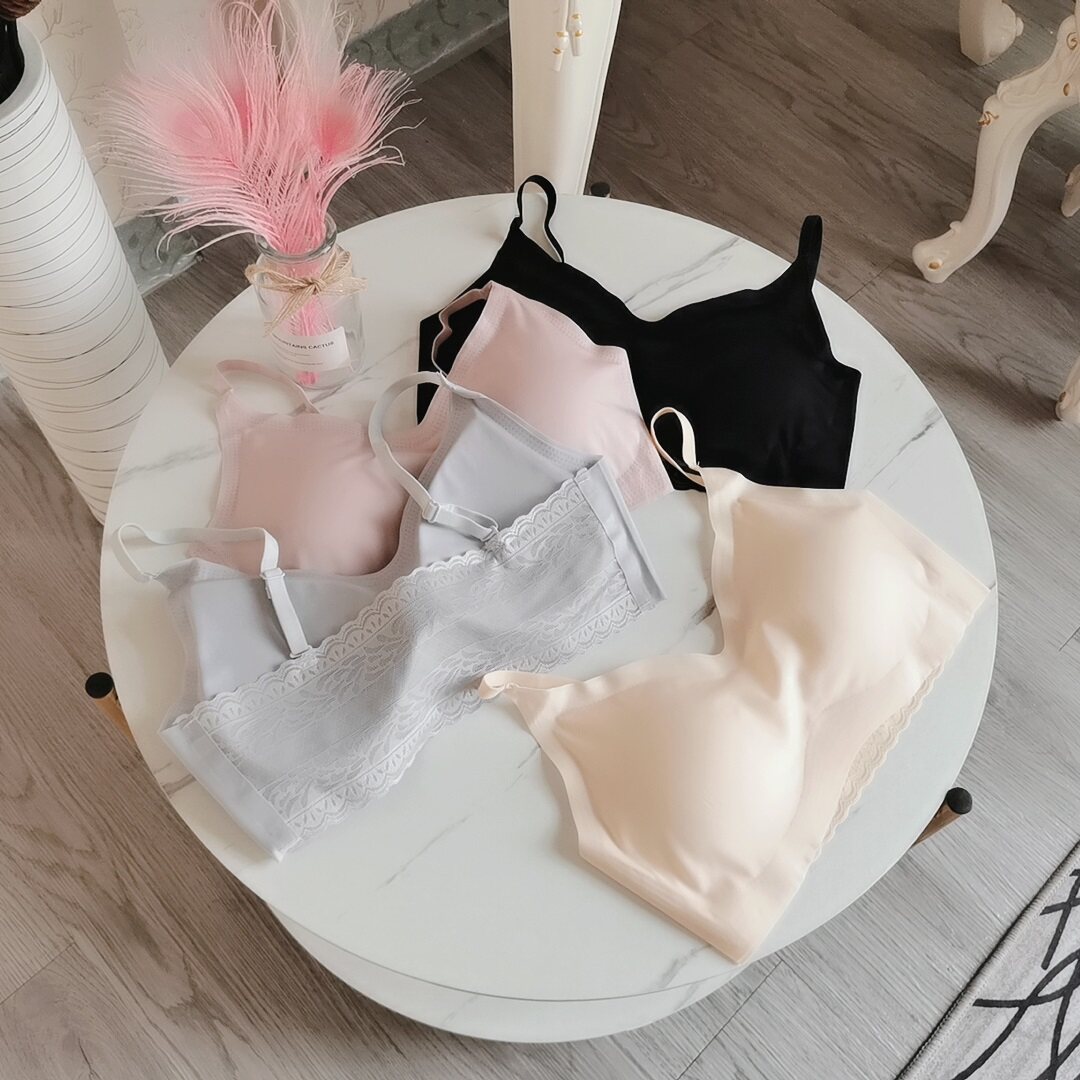 Ultra-thin, no-mark underwear female lace beauty vest harness without steel ring elastic comfort for a sexy bottom-cut bra hood