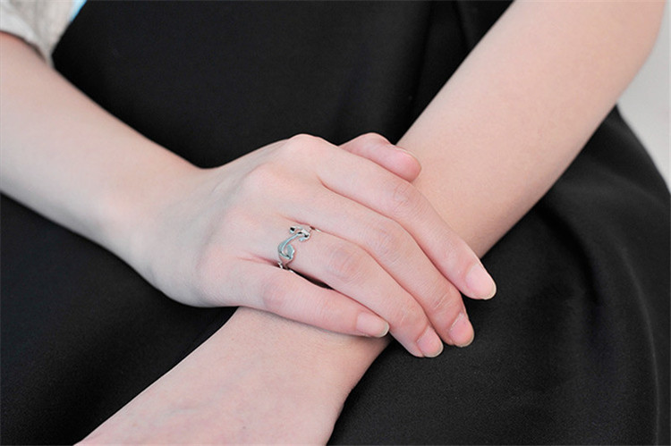 Phiên bản Hàn Quốc của nhẫn S925 sterling bạc Xiangyun nhẫn hoa rỗng Nhật Bản và Hàn Quốc tươi mới và sành điệu nhẫn cưới cartier