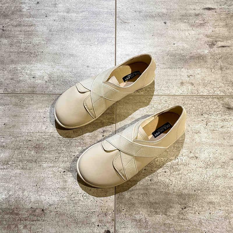 Round head softbottom women 2021 spring new soft leather casual students cross elastic band deep flat bottom