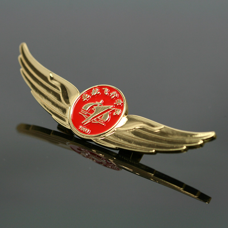 North Sail Flight Academy Golden Faculty Wing Badge Beijing Aerial Flight Medal Collection of Memorial Chest Badge