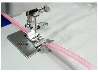Singer Butterfly Heavy Duty Electric Household Sewing Machine for Lace, Trim, Fabric, Elastic Material, and Presser Foot Singer Butterfly Heavy Duty Electric Household Sewing Machine for Lace, Trim, Fabric, Elastic Material, and Presser Foot