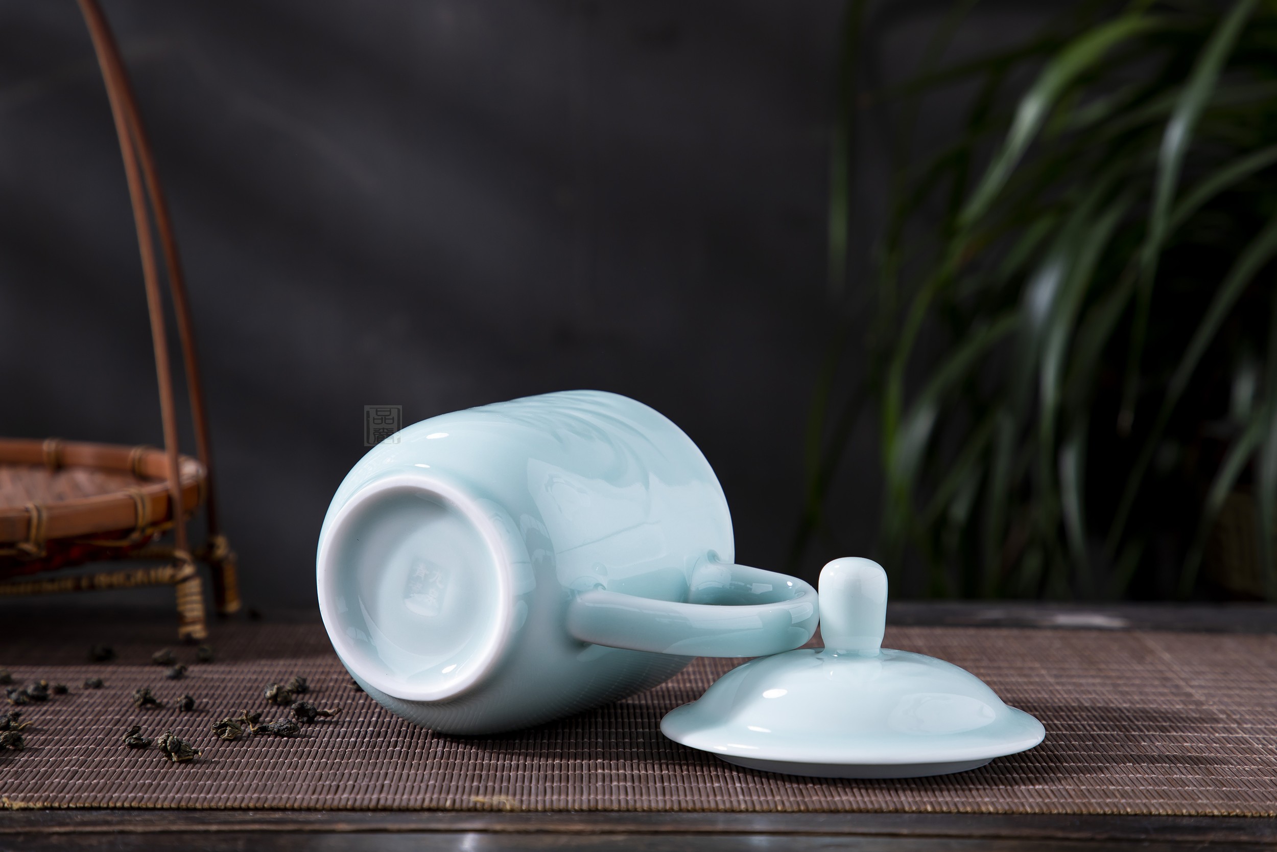 Jingdezhen longquan celadon ceramic cups with cover small household porcelain cup office single CPU personal cup