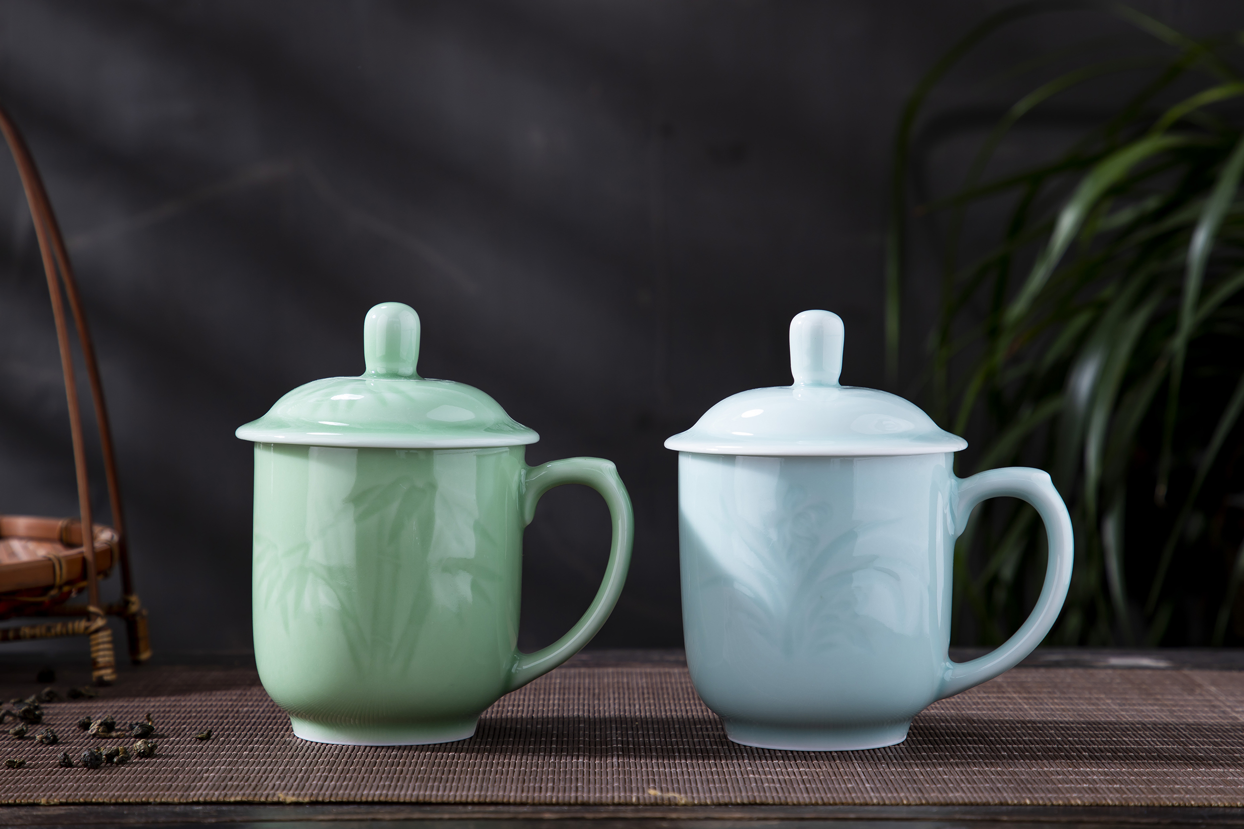 Jingdezhen longquan celadon ceramic cups with cover small household porcelain cup office single CPU personal cup