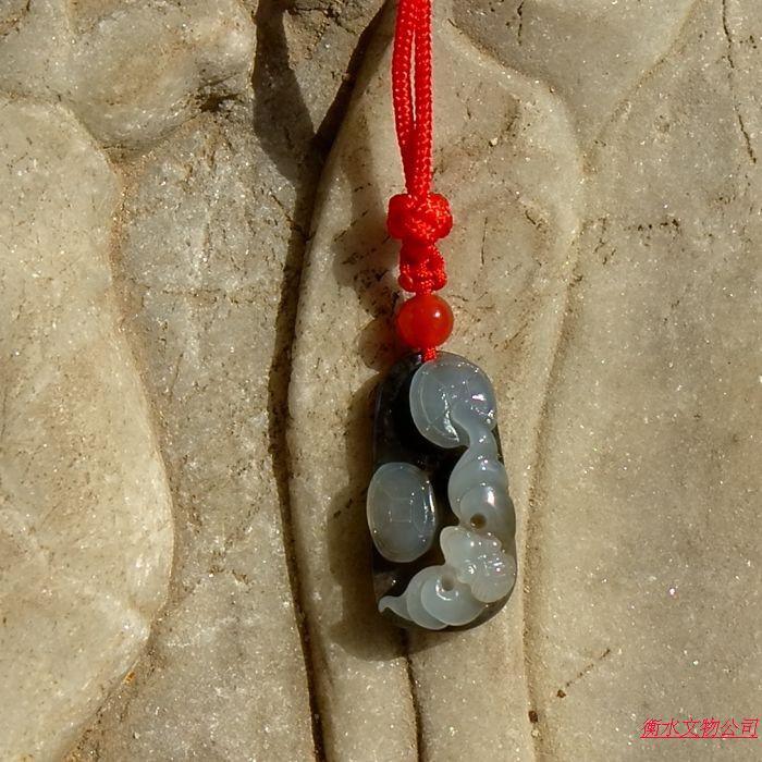 Jin = Building 5669 stocks Natural Xinjiang and Tian Yubai jade seed material bat copper money pendant to send children with certificate