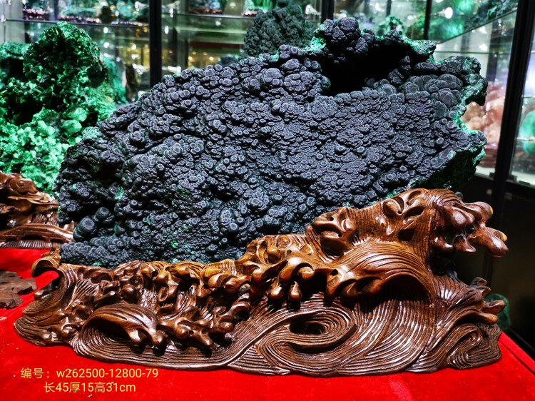 Natural malachite rough stone Natural ornaments Qishi sightseeing stone Mineral crystal specimen study home decoration 79