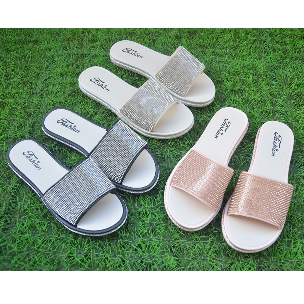 The Korean version of the new women's bright sheet water drill with woven flat heel flat bottom outdoor fashion sandals sandals sandals