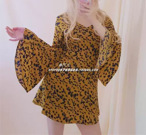 Âu phục Hyuna Xuanmei điệu đà Hàn Quốc mỏng manh, ống tay loe to bản chiết eo in họa tiết trang phục thắt lưng cao cổ điển - Váy eo cao