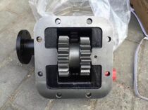 Cheng Liwei Chuisheng Sprinkle Water Tanker special Faster 8JS85E gearbox QD40A takeoff force