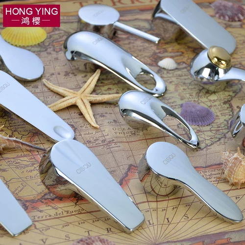 Поместите ручку поли -душевого клапана.