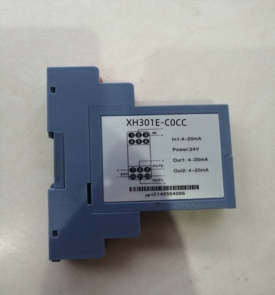 Power distribution conversion isolator XH307E-C0CC XH306E- C0CC