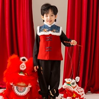 Красный жилет