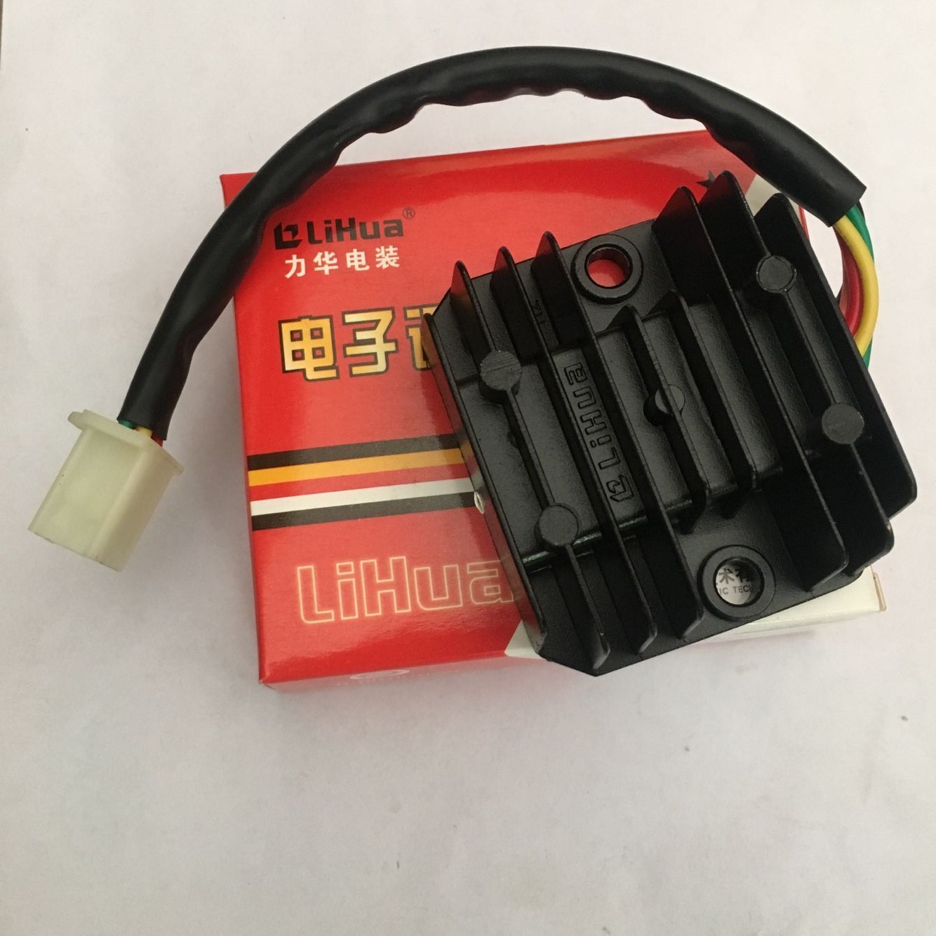 Locomotive electrical accessories Honda CG125 Zhujiang ZJ125 imitation brand men's car jack machine charging silicon rectifier