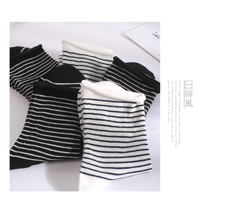 Vớ sọc nữ vớ phiên bản Hàn Quốc của đại học gió đen và trắng vớ nữ cuộn cạnh Song Khẩu cotton vớ vớ thủy triều tất ngắn cổ nam