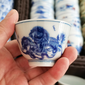 Retro ສີຟ້າແລະສີຂາວ porcelain ຊ້າງ kung fu ຊາຊຸດຊາຈອກແຂກ